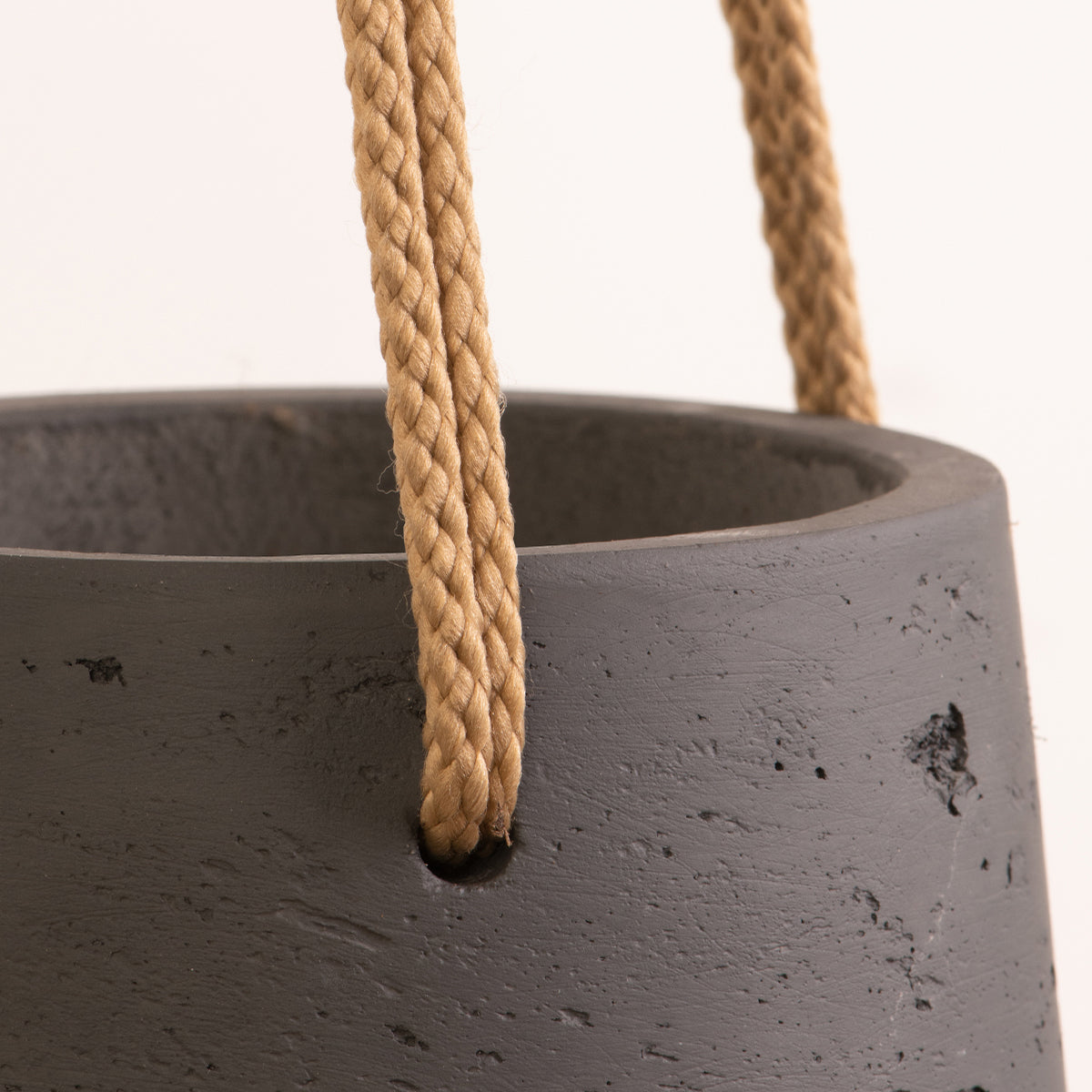 Addison Hanging Pot